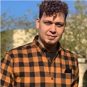 Soy músico con estudios superiores, me encanta brindar mis conocimientos y talento a otros, con amplios conocimientos en piano, canto y musicología. Deseo poder apoyar a los que inician en este campo